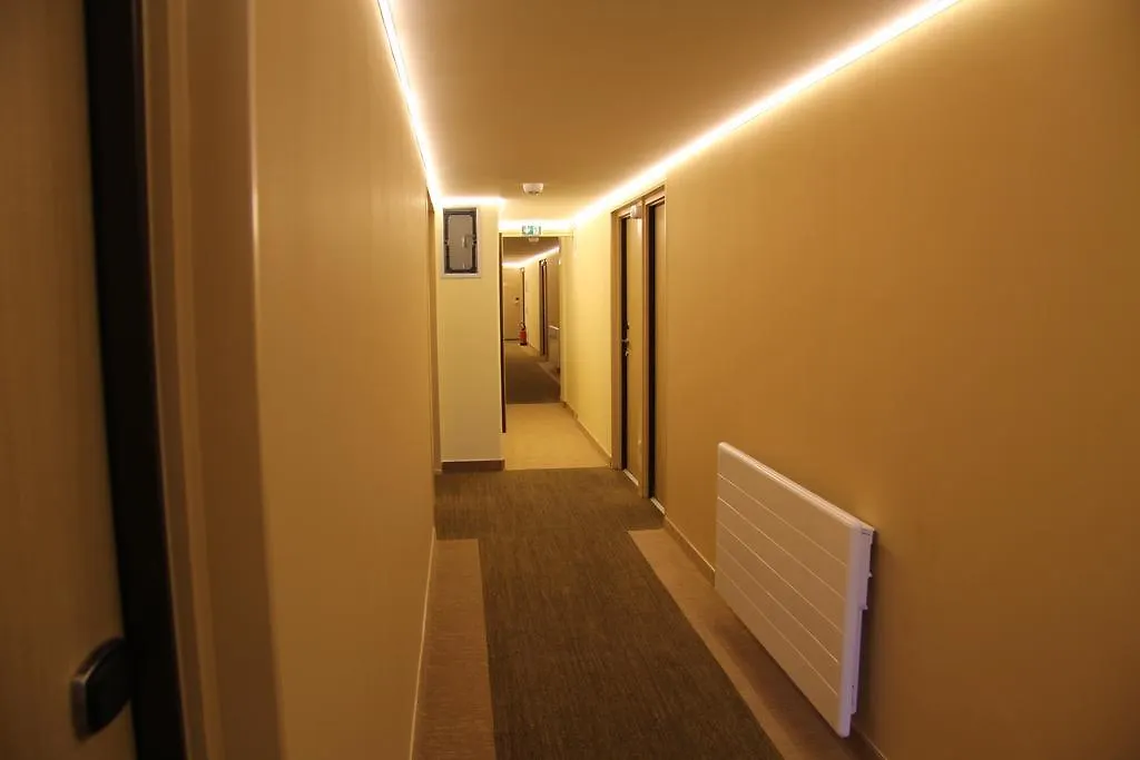 Logis Lhotel Restaurant Antony Verrieres Le Buisson