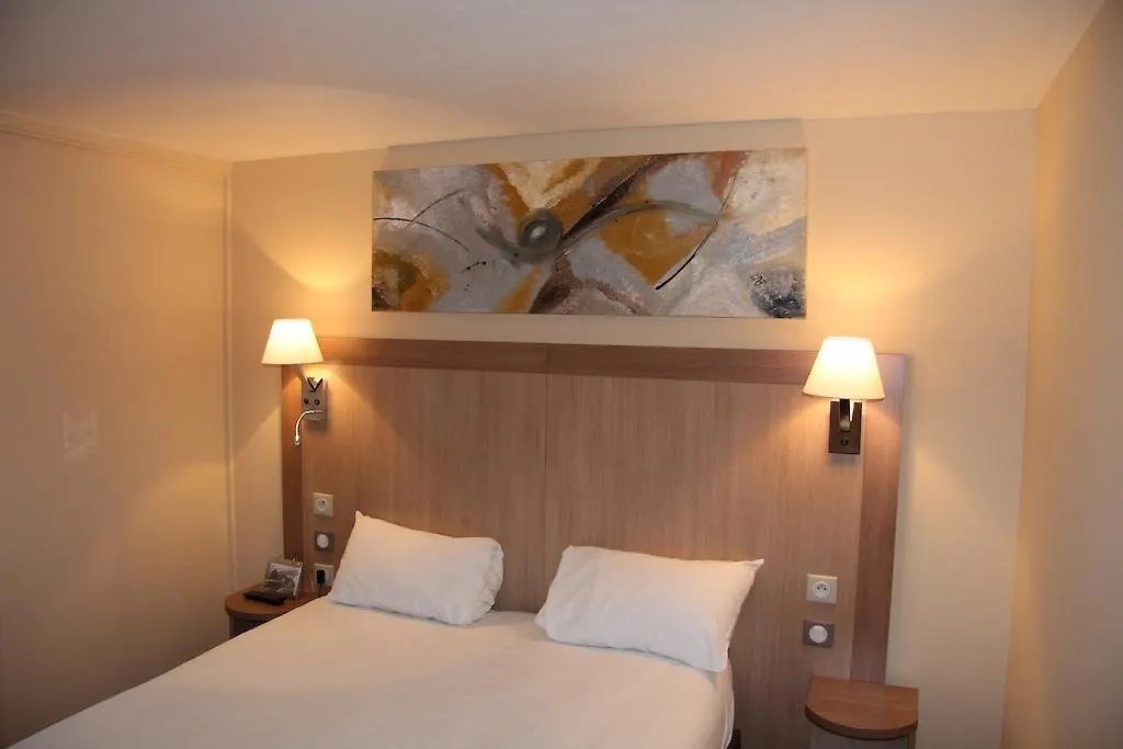 *** Hotel Logis Lhotel Restaurant Antony Verrieres Le Buisson France