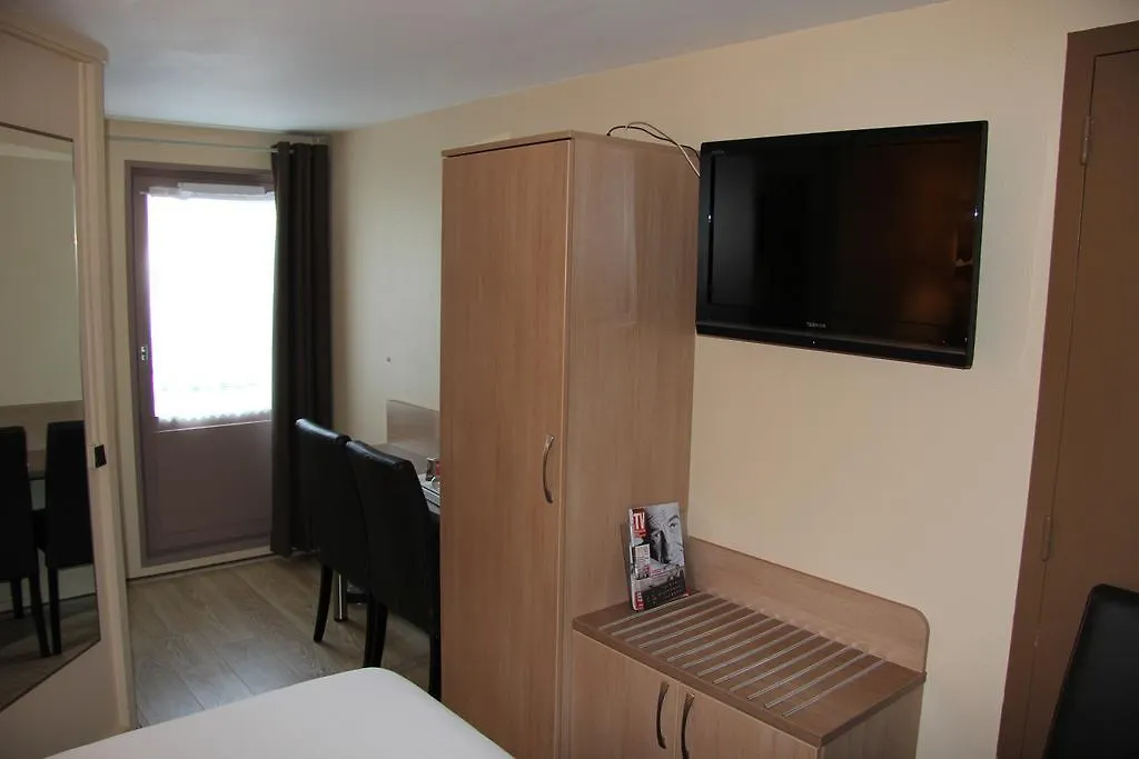 Logis Lhotel Restaurant Antony Verrieres Le Buisson 3*, Massy (Essonne)