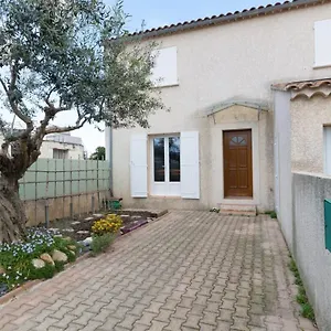 https://belle-maison-familiale-proche-du-centre-ville-davignon.aixenprovencehotels.org