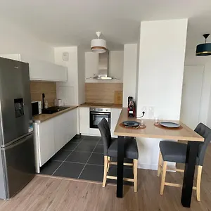 Superbe T2 Proche De La Gare Rer Tgv Massy Palaiseau Apartment