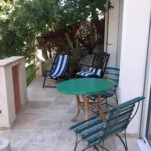 https://le-jas-du-colombier.fr-provencehotel.com